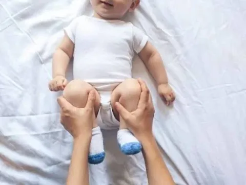 Developmental Dysplasia of the Hip (DDH) in Children: Symptoms, Diagnosis and Treatment